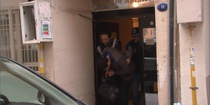 İzmir’de Hdp Eş Başkanlarının Tutuklanmasını Bahane Ederek Belediye Otobüslerini Yakan Şahıslara Operasyon: 9 Gözaltı