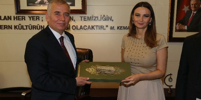 Başkan Zolan Şairleri Ağırladı
