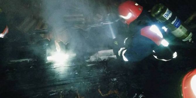 İş Merkezi Çatısında Çıkan Yangın İtfaiye Ekiplerince Söndürüldü