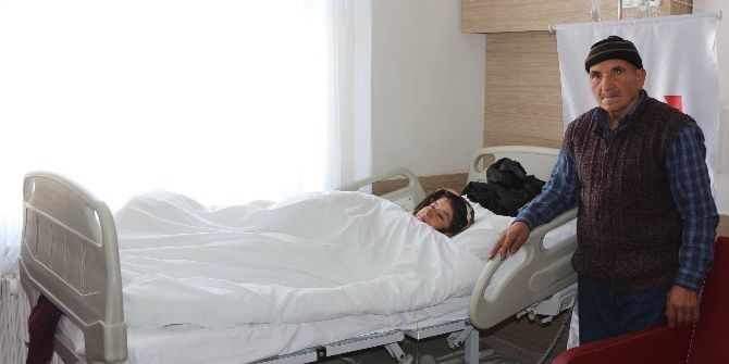 Mibzerde Kopan Parmağı Yerine Dikildi