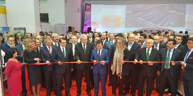 Altunyaldız, 5. Rüzgar Enerjisi Kongresi Ve 9. Uluslararası Enerji Kongresine Katıldı