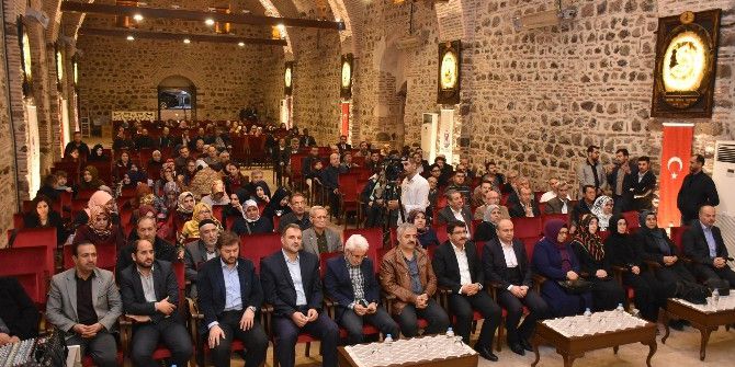 Şehzadeler’de Darbeler Konuşuldu