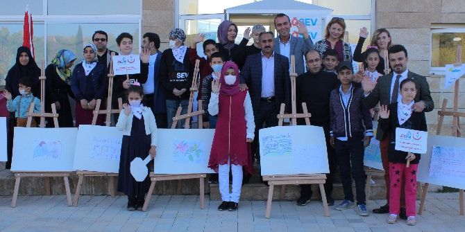 Lösemili Çocuklardan Resim Sergisi