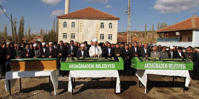 Yozgat’ta Yanarak Hayatını Kaybeden 3 Kız Kardeş Son Yolculuğuna Uğurlandı