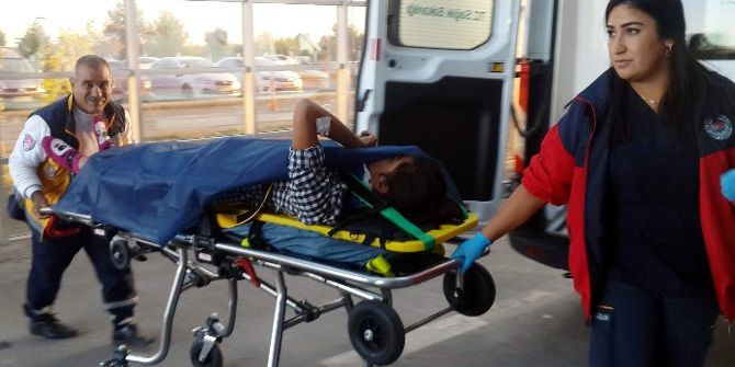 Yaralı Kız Arkadaşını Bırakıp Kaçtığı İddiası