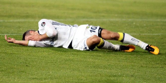 Robin Van Persie Hastaneye Kaldırıldı