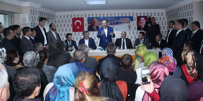 Çevre Ve Şehircilik Bakanı Özhaseki: “Hdp’li Belediye İşçiye Verdiği Parayı Elinden Alıp Kandil’e Gönderiyor”