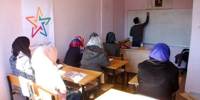 Adıyaman’da Yaşayan Suriyeliler Türkçe Öğreniyor