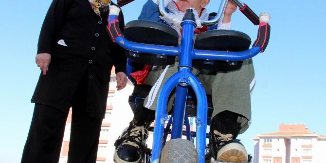 Engelli Oğlu İçin Keşfetti