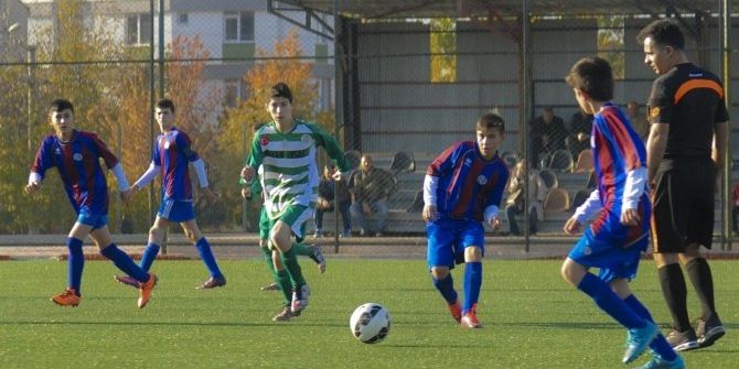 Anadolu Üniversitesi U-14 Takımı Finale Gidemedi