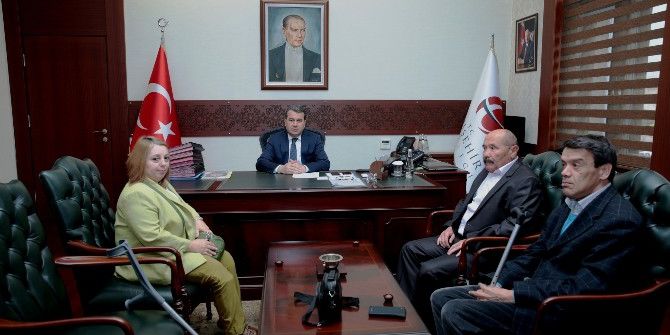 Vali Çelik Spor Kulüplerini Kabul Etti