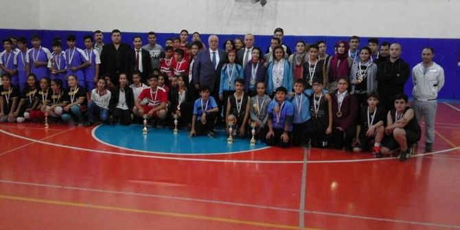 Cumhuriyet Bayramı Yıldızlar Basketbol Turnuvası Sona Erdi