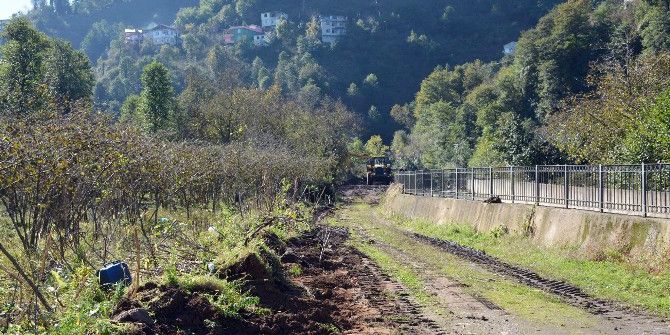 Görele’deki Aydınlıkevler Ve Bozcaali Mahallelerinde Yol Çilesi Sona Eriyor
