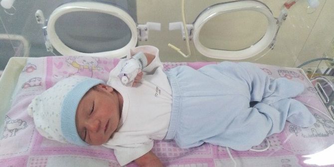 Vicdansız Anne Yeni Doğan Bebeğini Çöpe Attı