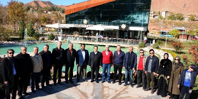 Başkan Yazgı, Dev Projelerini Belediye Meclis Üyelerine Tanıttı