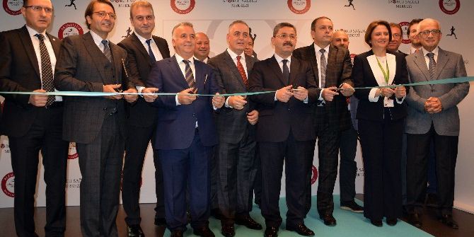 Spor Hekimliği Anabilim Dalı Bulunan İlk Sporcu Sağlığı Merkezi Açıldı