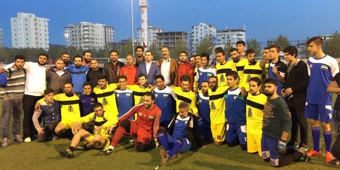 Türk Vatandaşları Ve Suriyeliler Maçta Karşılaştı