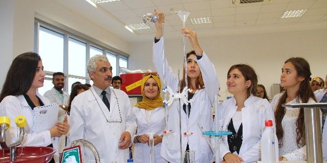 7 Aralık Üniversitesinde Uygulamalı Eğitim Farkı