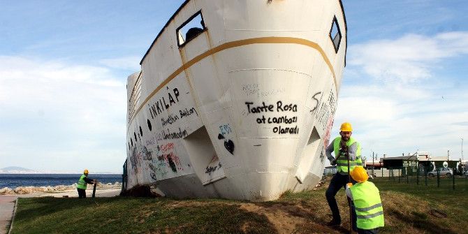İnkılap Vapurunun Sökümüne Başlandı