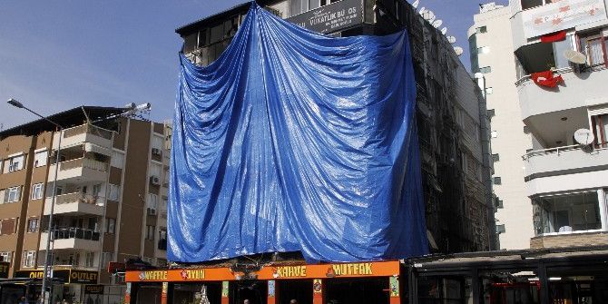 Antalya’da Yangın, Kafeyi Kül Etti