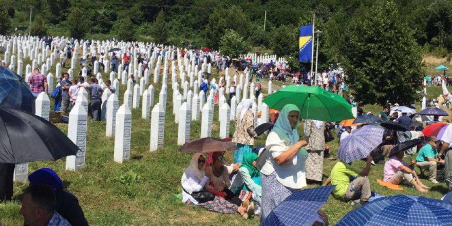 Eyüplü Öğrenciler Srebrenitsa Şehitlerini Andı