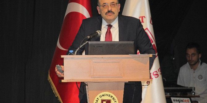 Yök Başkanı Saraç, Öğrencilerle Bir Araya Geldi