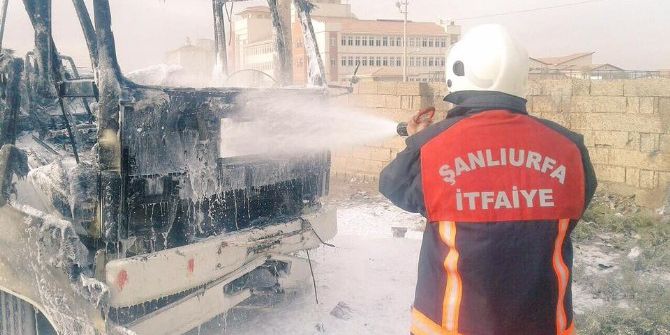 Ateşle Oynayan Çocuklar Kamyonu Yaktı