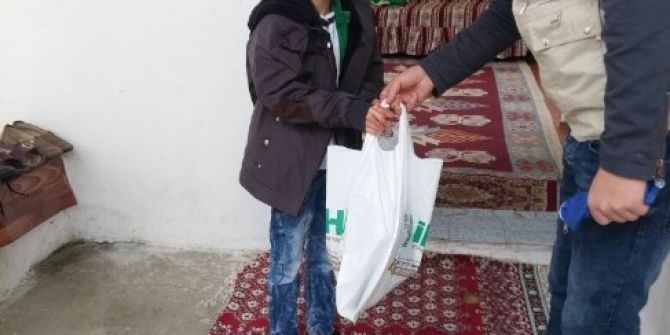 Ağrı İhh’dan 100 Aileye Et Yardımı