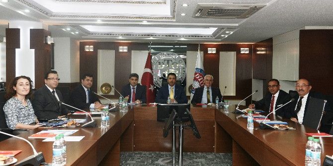 Denizli Ticaret Odası’ndan ‘Öğrenmeyi İnşa Ediyoruz’ Projesi