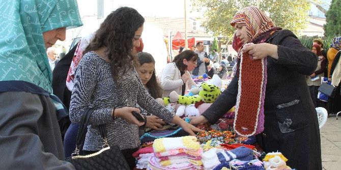 Kent Konseyi El Ürünlerini Sergiledi