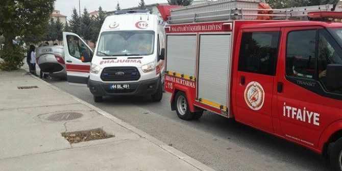 Hanımın Çiftliği Yolu Üzerinde Korkutan Kaza