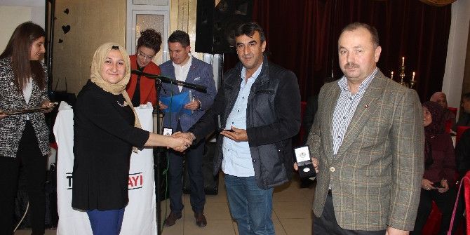 Tavşanlı’da Kan Bağışçılarına Madalya