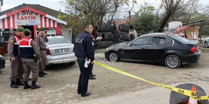 Hırsızlık Çetesi Jandarmanın Üzerine Otomobil Sürdü, Zanlılara Ateş Açıldı: 1 Yaralı