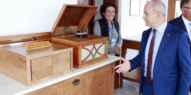 Başkan Akgün, Atatürk’ün Gramofonunun Sessizliğine Son Verdi