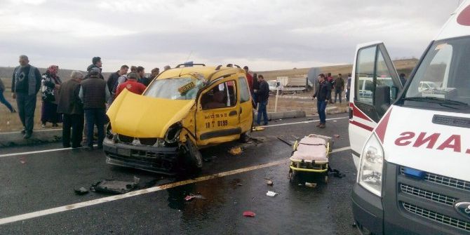 Çankırı’da Trafik Kazası: 1 Ölü, 1 Yaralı