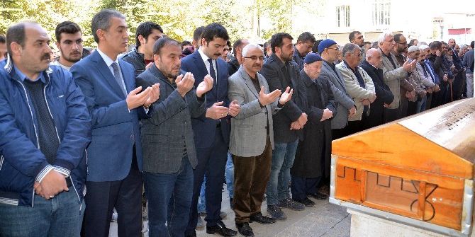 Üniversiteli Enis Son Yolculuğuna Uğurlandı