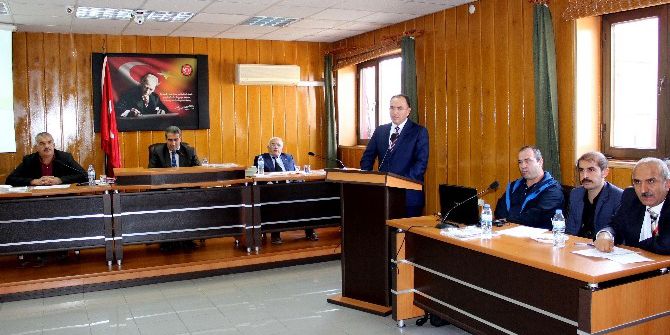 Adil Alan İl Meclis Üyelerini Tarımla İlgili Bilgilendirdi