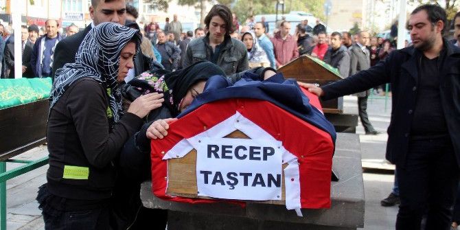 Banka Müdürü Personelini Kurtarmaya Çalışırken Hayatını Kaybetmiş