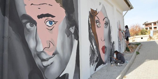 Kuşadası’nda Trafoları ’Pop’ Figürleri Süsleyecek