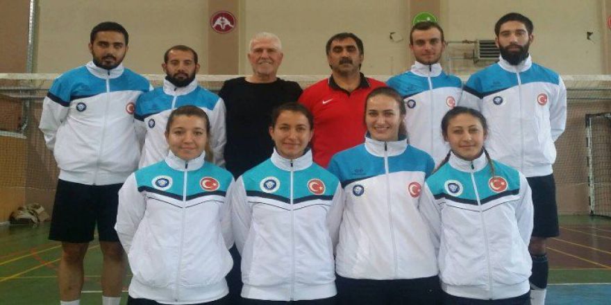 Badmintoncular Avrupa Şampiyonası İçin Hırvatistan’a Gidiyor