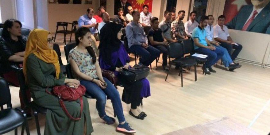 Ak Parti Gençlik Kolları Haftalık Olağan Toplantısını Gerçekleştirdi