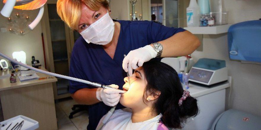 Bayraklı’da Diş Tedavisinde Rekor