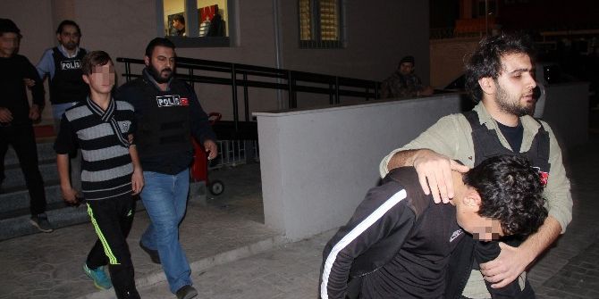 Sultanbeyli’de Okula Molotofkokteyli Atan Şahıslar Yakayı Ele Verdi