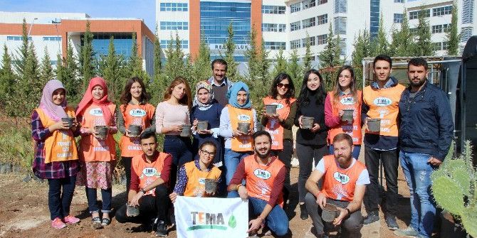 Genç Tema Topluluğu Tohumları Toprakla Buluşturdu
