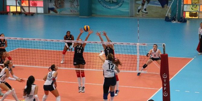 Manisa’nın Sultanları Rakip Tanımıyor