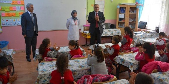 Milli Eğitim Müdürü Alagöz, Öğretmen Ve Öğrencilerle Bir Araya Geldi