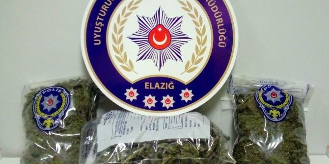 Elazığ Polisi, Esrarı Atıp Kaçan Şüpheliyi Yakaladı