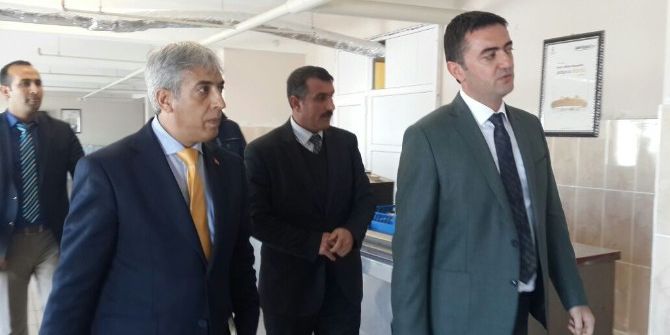 Kaymakam Tekbıyıkoğlu’ndan Okul Ziyareti