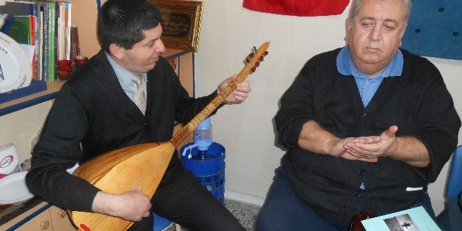 Eskişehirli Şairler Ve Ozanlar Atatürk’ü Şiirlerle Ve Türkülerle Andılar