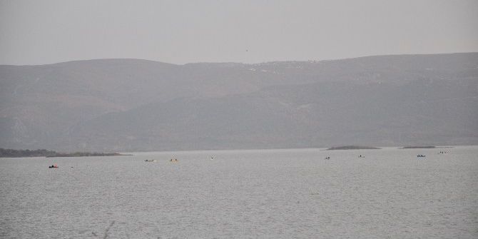 Uluabat Gölü’nde Kaybolan Balıkçı 3 Gündür Aranıyor